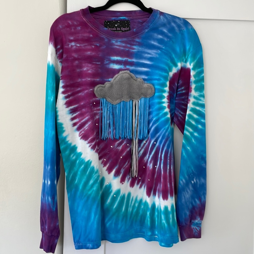 Super funky tie dyed top by Devin In Space